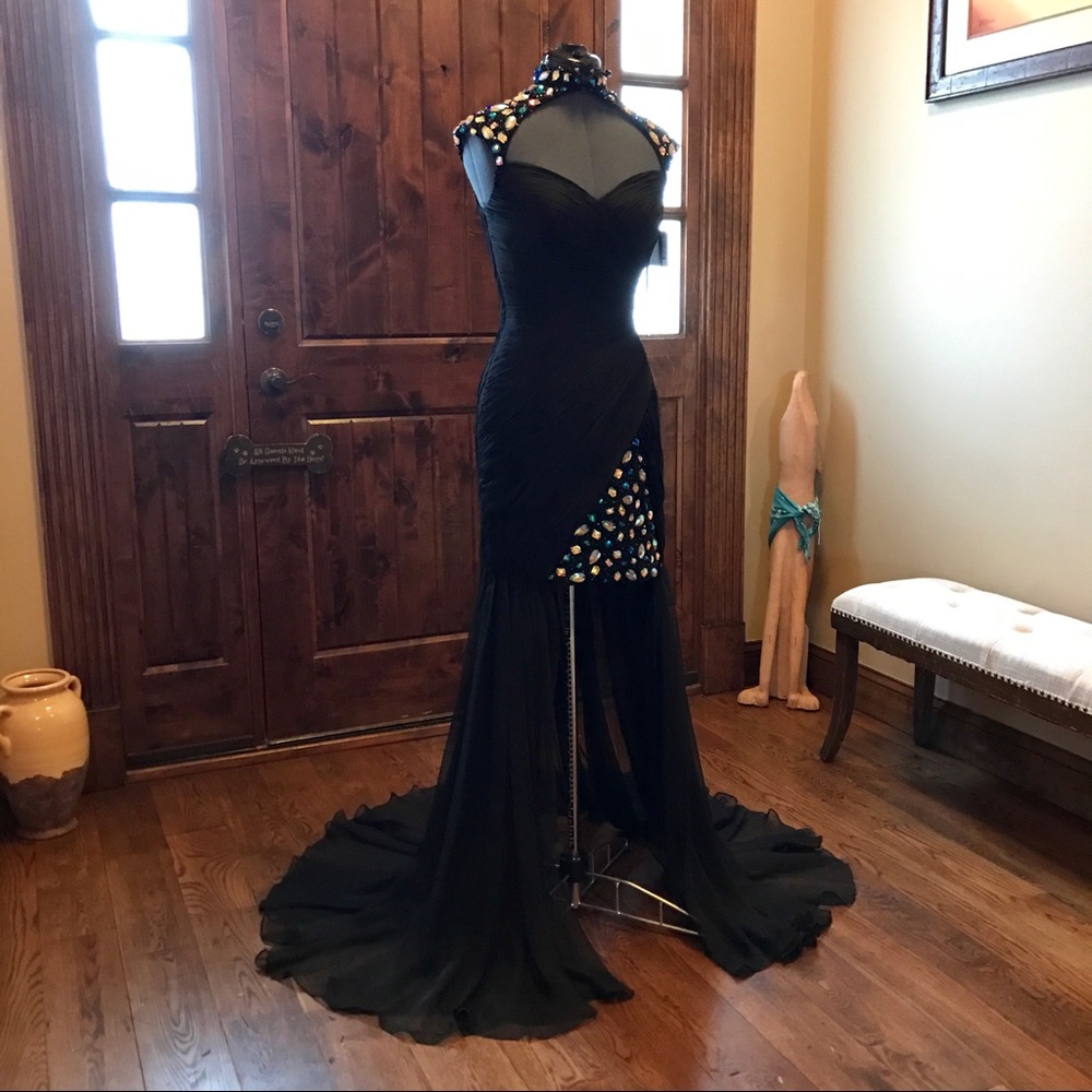 MAC DUGGAL Crystal Ruched Prom Gown! NEW! - Picture 2 of 8